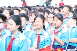 Vẫn rối thu, chi đầu năm học