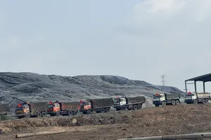 Xử lý chất thải rắn sinh hoạt tại TPHCM: Gấp rút xây dựng nhà máy đốt rác hiện đại