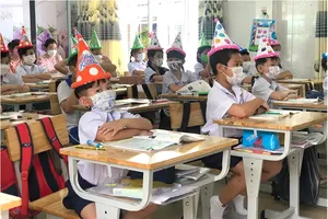 Trị lạm thu trong trường học