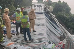 Phong tỏa các tuyến lên bán đảo Sơn Trà do sạt lở