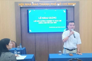 Khai giảng lớp bồi dưỡng nghiệp vụ báo chí chuyên sâu năm 2023