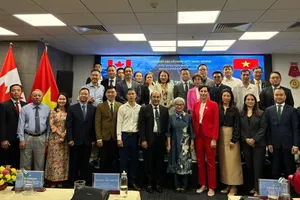 Họp mặt kỷ niệm lần thứ 158 Quốc khánh Canada