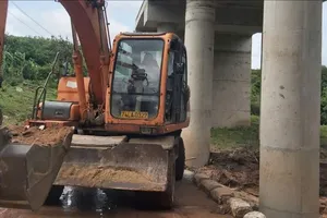 Quảng Trị: Khẩn trương hoàn thiện cầu vượt lũ để đảm bảo an toàn mùa mưa lũ vùng Lìa