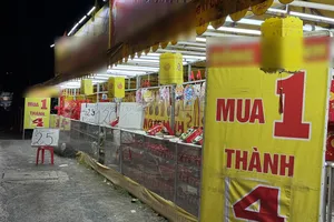 Bán bánh trung thu: Nơi chen chúc, nơi đìu hiu