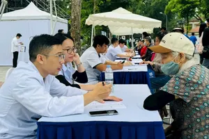 Khám bệnh miễn phí tại Chương trình Quốc gia Phòng, chống và quản lý đột quỵ ngày 29-10 tại Hà Nội