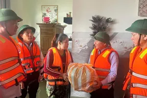 Thường trực Ban Bí thư Trần Cẩm Tú: Đảm bảo an toàn tính mạng cho nhân dân là trên hết