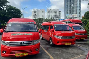 TPHCM ngưng hoạt động xe đưa đón cán bộ, thay bằng hai tuyến buýt mới 171 và 172