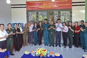 Báo Sài Gòn Giải Phóng phối hợp trao tặng “Nhà tình nghĩa quân – dân”
