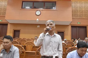 Cử tri đề nghị sớm tháo gỡ vướng mắc y tế, giao thông