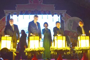 Hội An, nhận bàn giao dự án “Hệ thống điện năng lượng mặt trời”