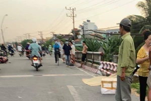Tông xe vào lan can cầu, 2 thanh niên tử vong tại chỗ