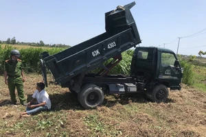 Khởi tố người đàn ông tông xe vào công an đang làm nhiệm vụ