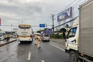 Tiền Giang, Long An: Tổng kiểm soát xe ô tô kinh doanh vận tải hành khách và xe ô tô vận tải hàng hóa bằng container