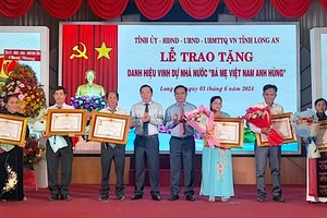 Long An: Truy tặng danh hiệu Bà mẹ Việt Nam Anh hùng cho 12 mẹ