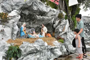 Nhiều nơi ở ĐBSCL tràn ngập không khí Giáng sinh 