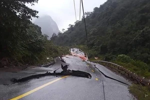 Sụt trượt đất tại đồn biên phòng quốc tế Cha Lo, hàng chục cán bộ, chiến sĩ thoát nạn trong gang tấc