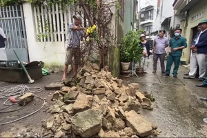 Bức tường chính thức bị phá bỏ sau hàng chục năm tồn tại