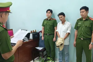 Đối tượng Đặng Đình Quý tại cơ quan công an. Ảnh: CACC