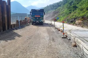 Tổ chức thông xe một làn trên cao tốc La Sơn - Hòa Liên từ sáng 10-11