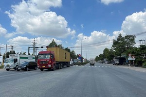 平陽省環市三路美福-新萬路段已投入運作。