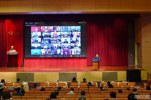 外交部貫徹中央《決議》