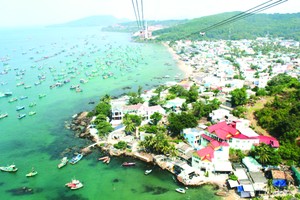 春節期間堅江省的富國島吸引不少遊客觀光。