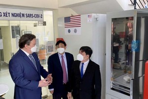 衛生部接收美國援助超低溫冷櫃