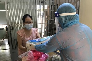 　　富潤郡居家隔離的新冠患者獲提供 食品，但未收到輔助金。