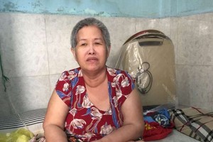 范氏芳蓉仍未正常活動。