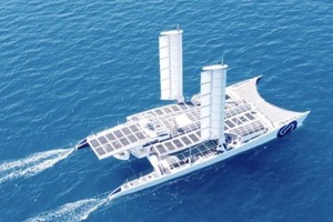 “能源監察者號”船身鋪滿太陽能板。