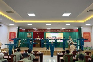 為街區保安共青團開展疏導交通集訓