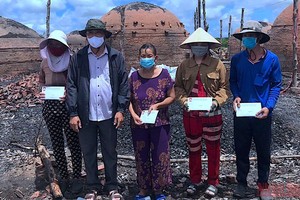 輔助受火警影響民戶