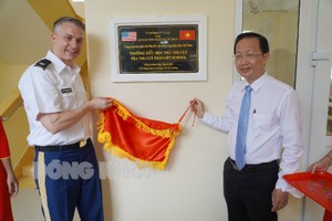 美助檳椥省建校舍