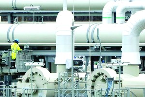 德北部盧布明的北溪二號天然氣管線設施。