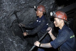 從事繁重、毒害職業、工作的勞工可以提前退休。