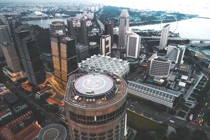 世界首座專停飛行器和無人機“市中心機場”