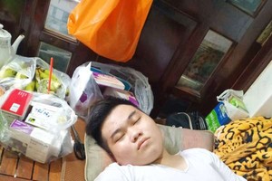 蔡宏民在病床上。