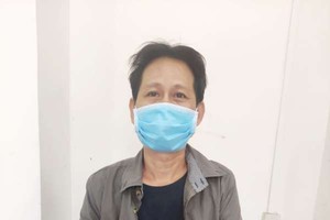 楊尚東正等錢入院接受醫治。