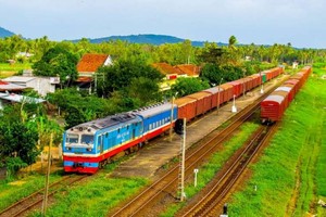 越南陸路總公司已按夏季客運行程增加10對列車前往各旅遊景點。