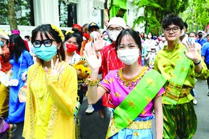 各國代表步行響應“為一個更健康的東南亞”。