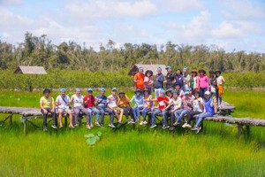 疫情後，國內導遊有重新立足之地。