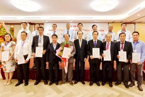 市華人文學藝術輔助會第七屆理事會就職