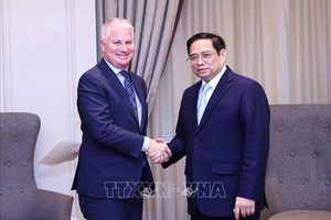 政府總理范明政會見華平金融基金首席執行官 查理斯‧凱伊。