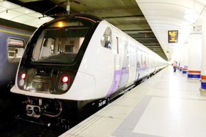 倫敦地鐵“伊麗莎白線”開通