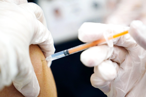 督促加大開展18歲以上民眾第3劑新冠疫苗接種力度。