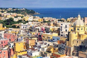 意大利南部的色彩小鎮普羅奇達。