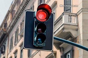 紅燈（外一首）