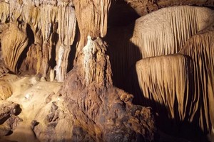 國家級遺跡沈建山洞的美景。