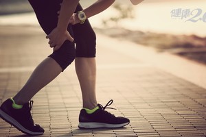 膝蓋“啪”一聲別輕忽 