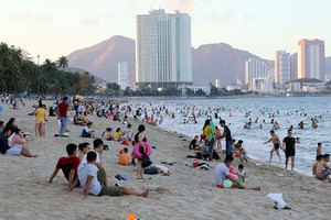 自今年暑假後，這個無煙工業期望將“重新復甦”。